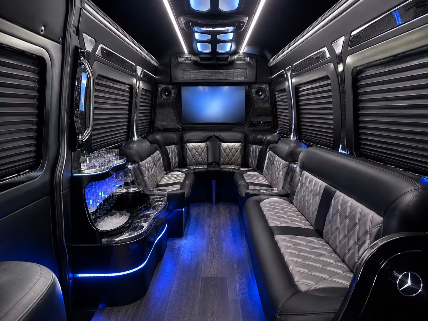 bus rental options for sioux city trips
